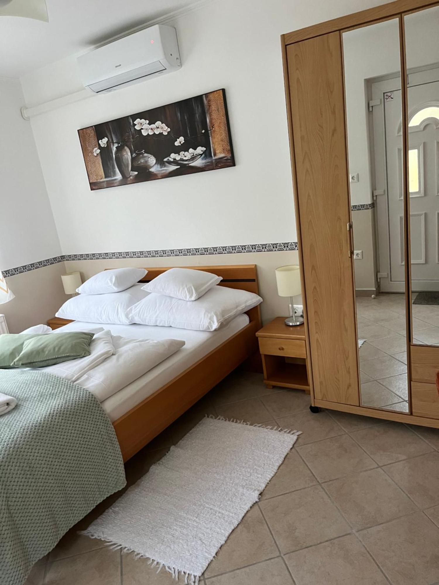 Réka Apartmanház Buk Exterior foto