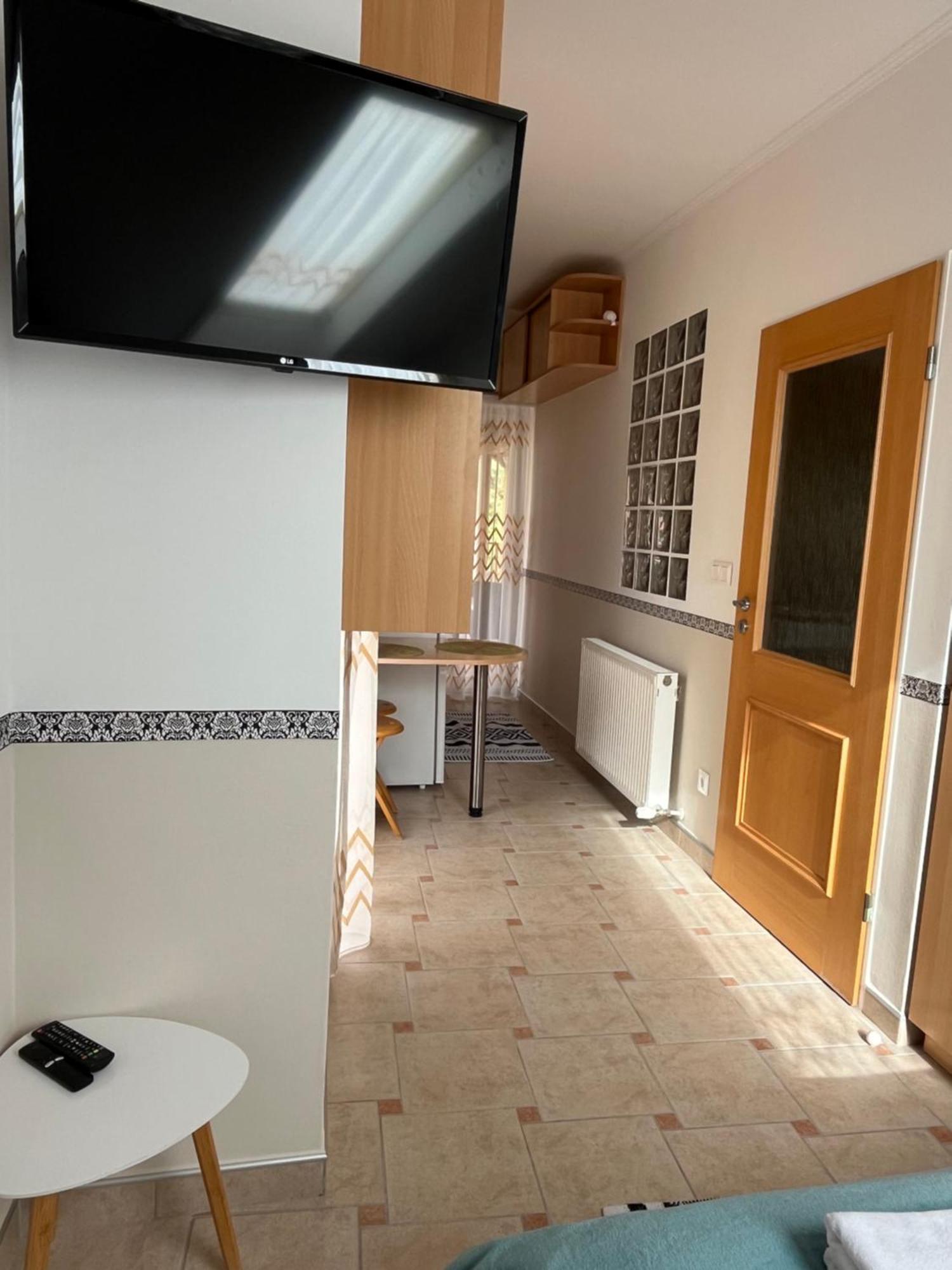 Réka Apartmanház Buk Exterior foto