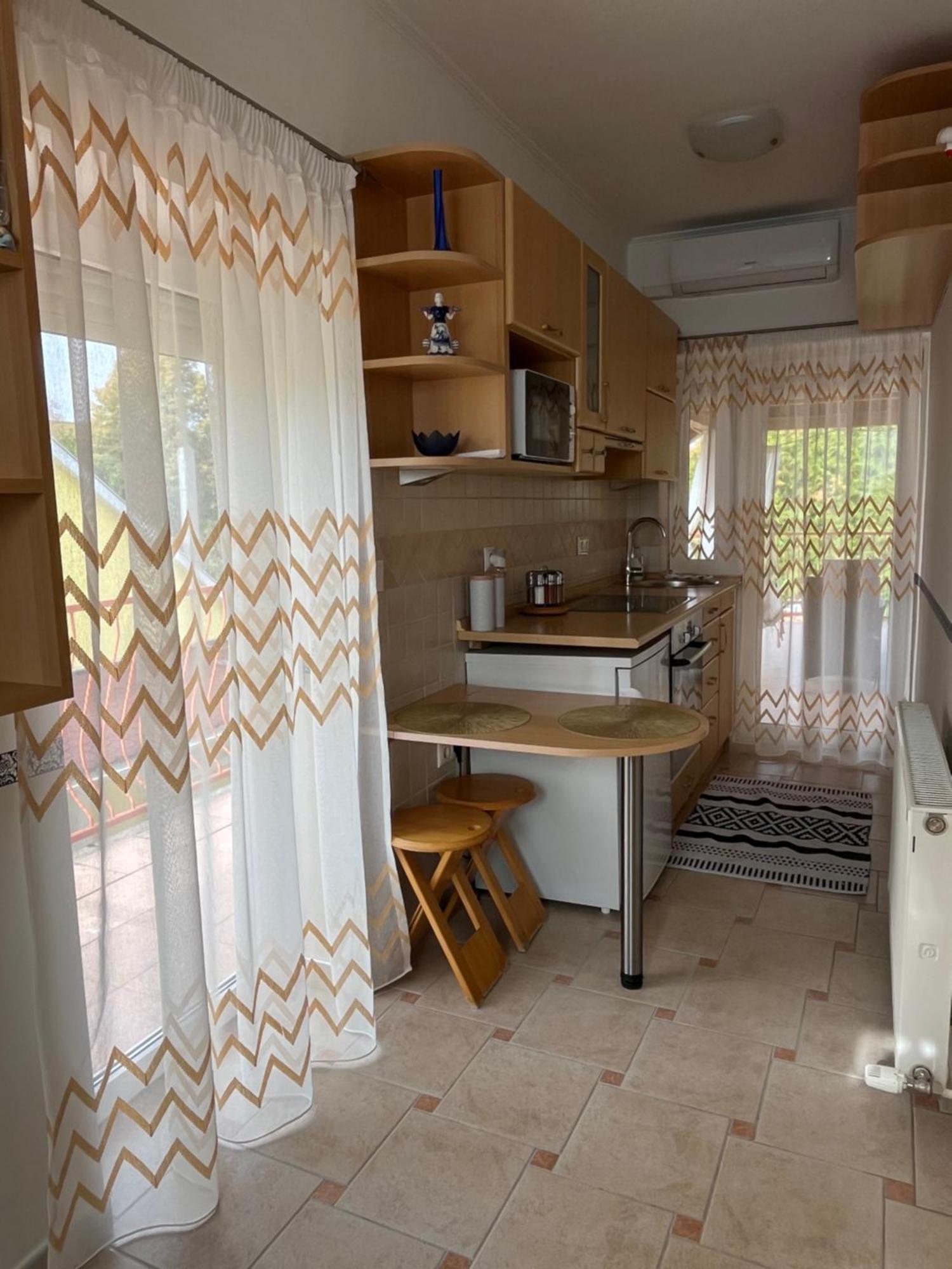 Réka Apartmanház Buk Exterior foto