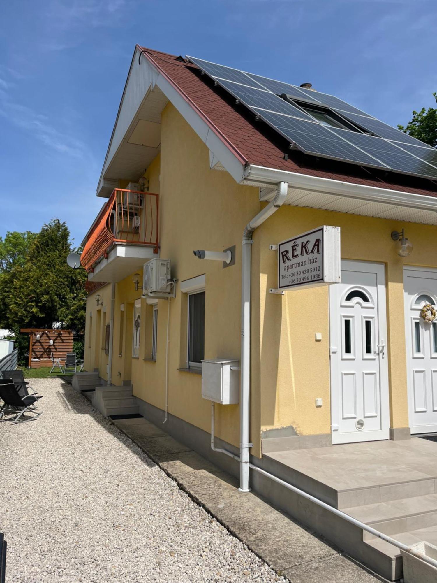 Réka Apartmanház Buk Exterior foto